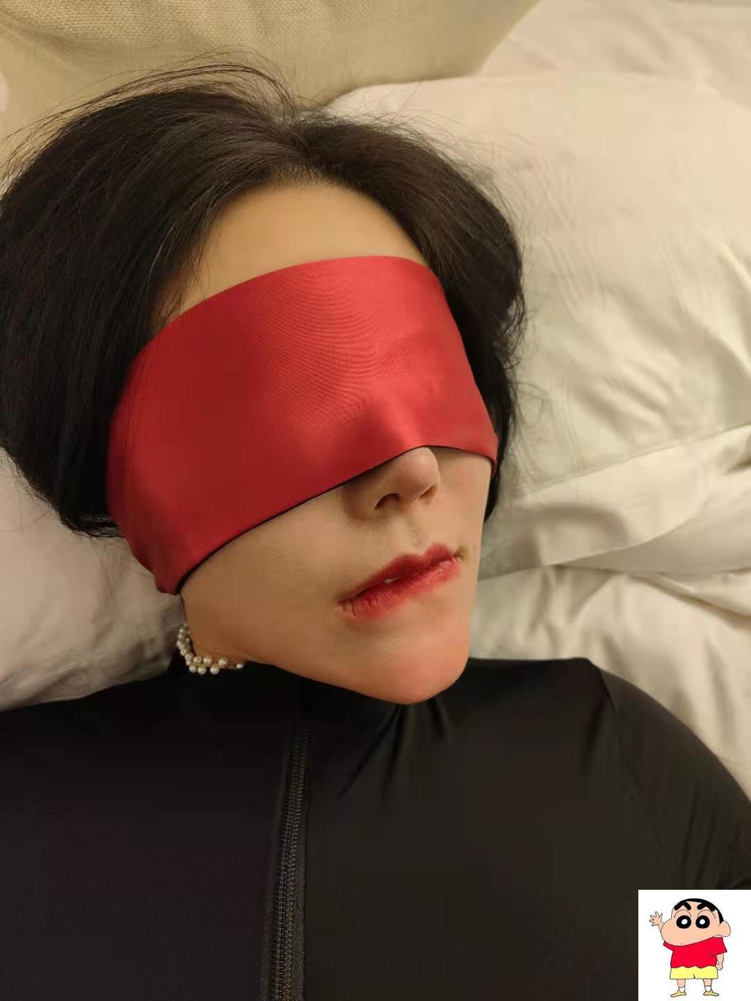 在老闆的笔电内发现二奶性感自拍照片 (17P)