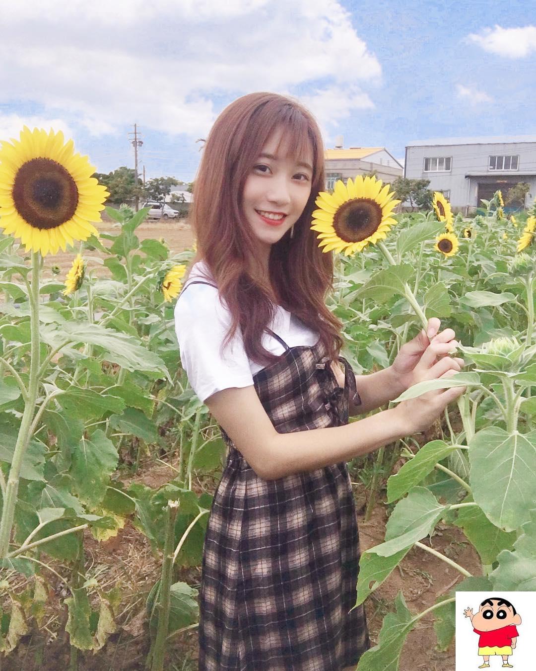 清纯学生妹「倩mi」奇蹟回眸一笑电力破表，清纯气质让人想十年养成！