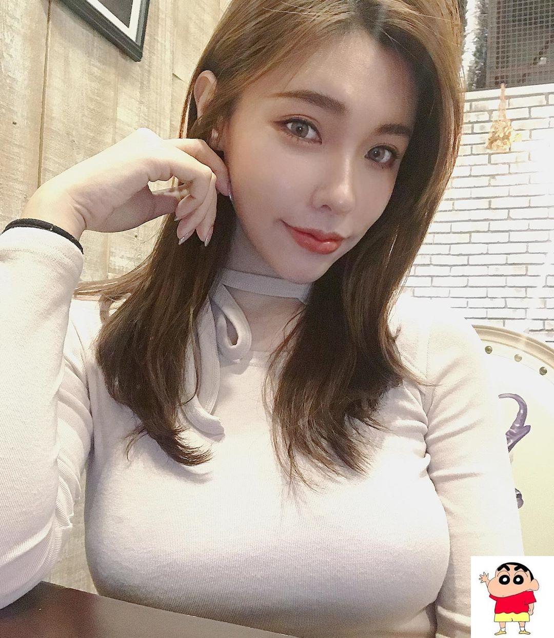 「超胸正妹」coni泳装中空弧度绝美 (11P)