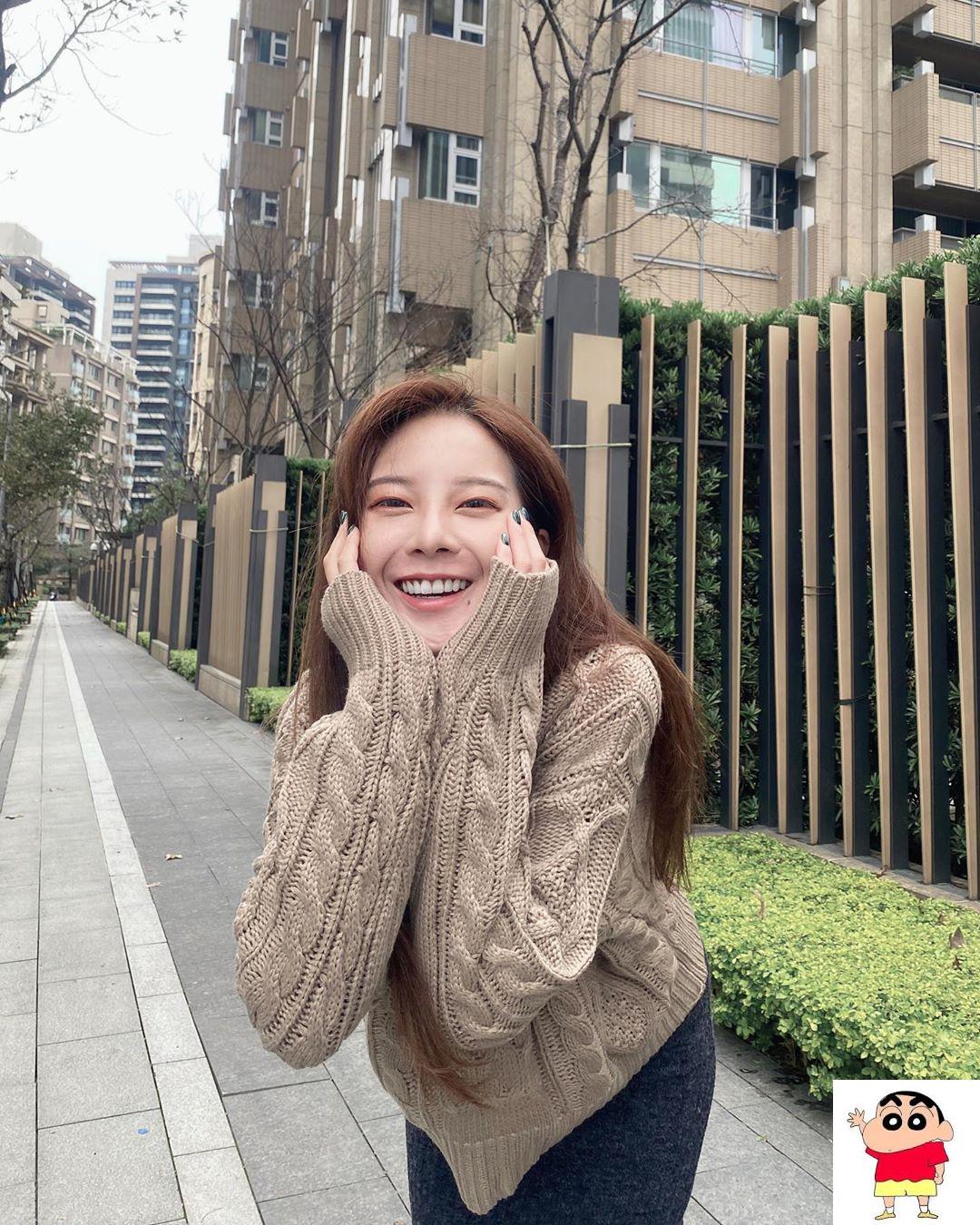 Zamy奎丁 集天使美颜和火辣身材于一身的网路美女 (10P)