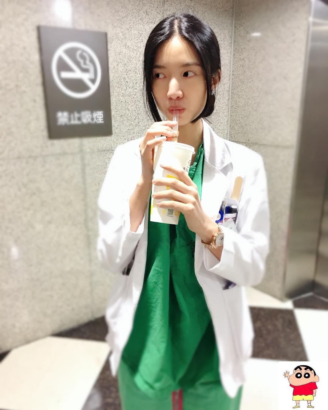 台大医学系女神「吴若玄」神似国民初恋「秀智」 (18P)