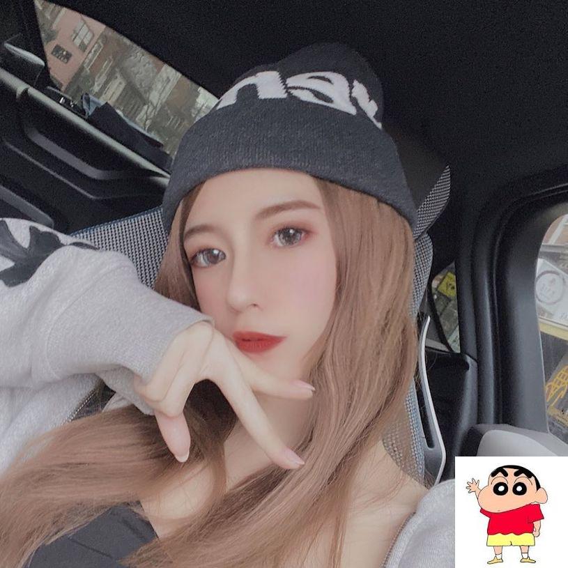 正妹「希希Ellie」眼神诱人扭结装有深沟 (15P)