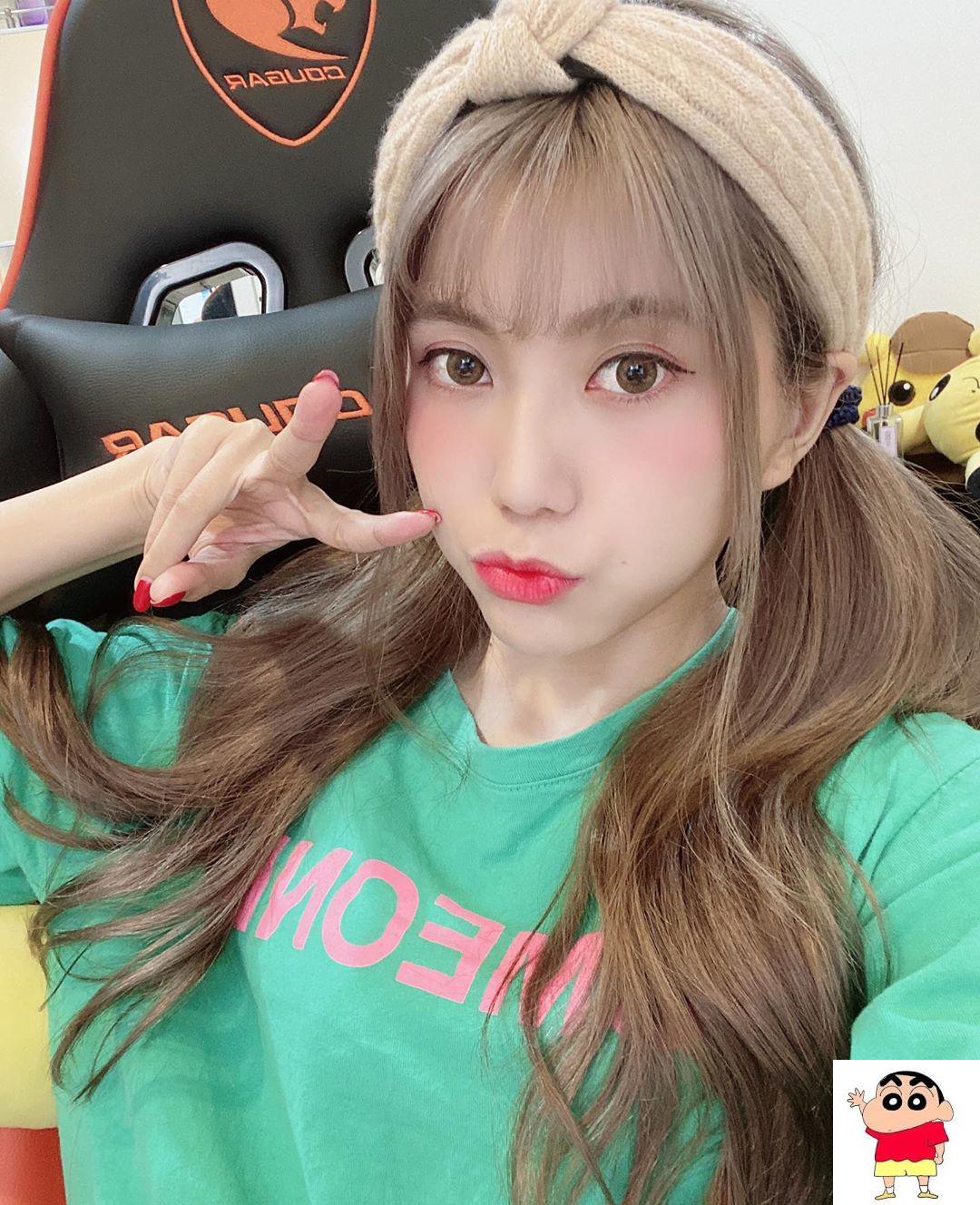 陈思骅 Sherry 甜美脸蛋加上若隐若现的隐乳 网：想认识 (14P)