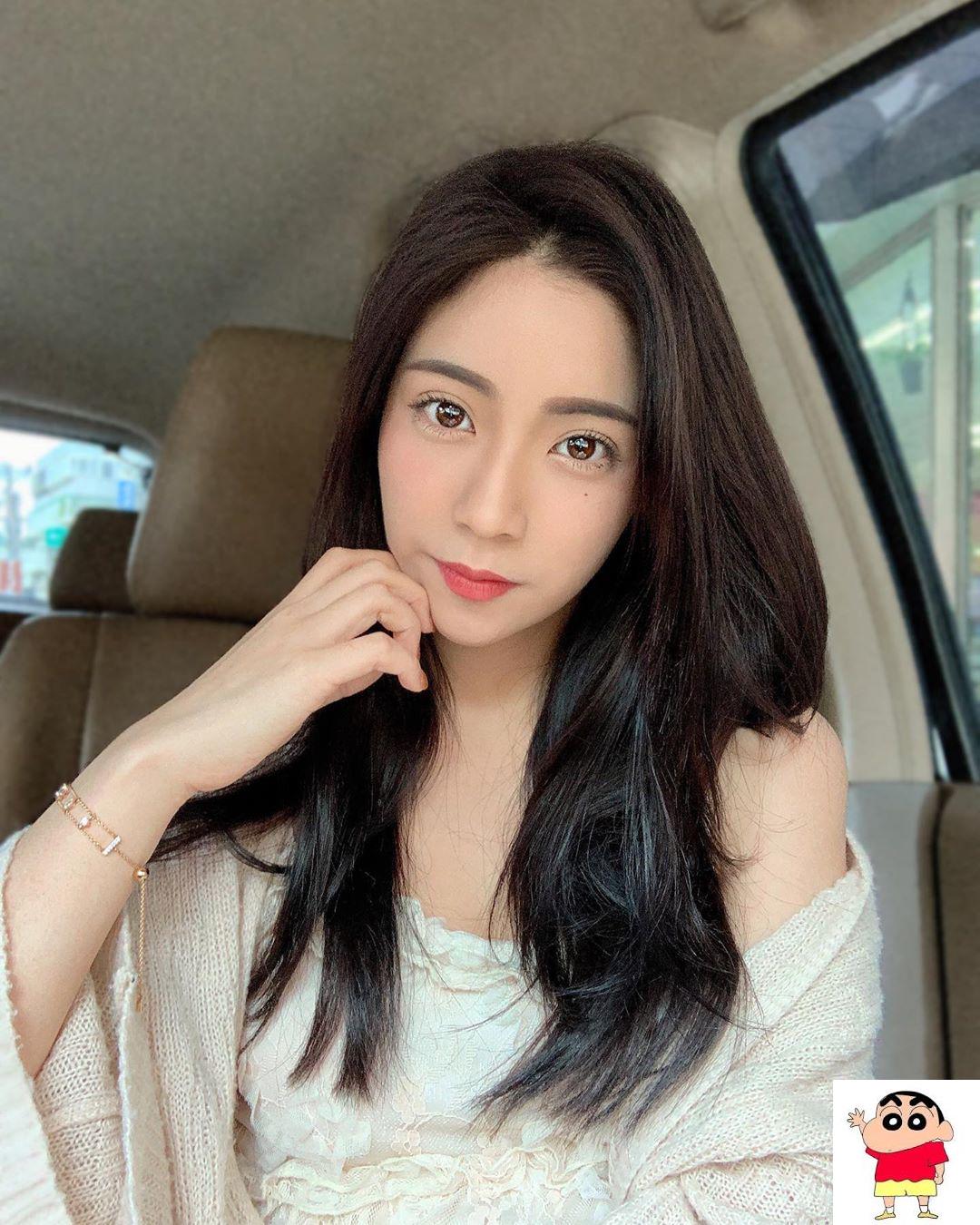 正妹惹火上围曲线 搭配甜美脸蛋好迷人 (16P)