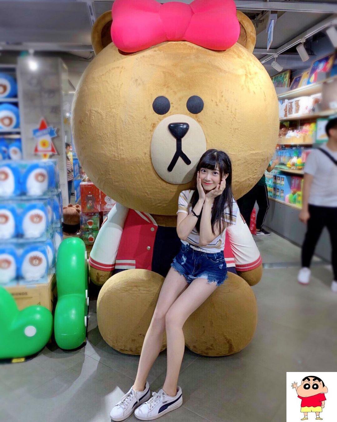 冼迪琦绝美青春气息！长相甜美逼人恋爱，修长逆天长腿也出来见大家！