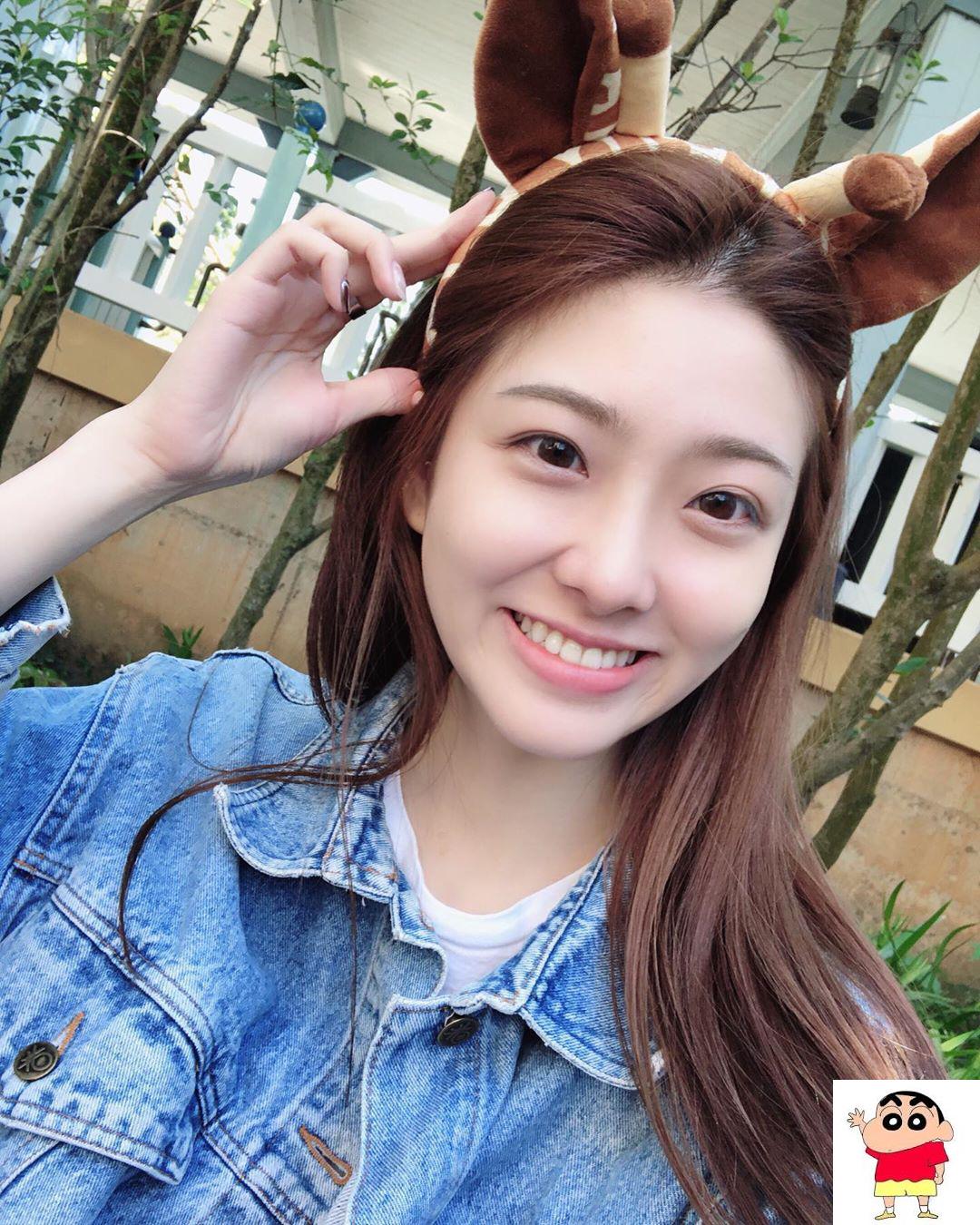 清纯实践妹　甜美脸蛋让人恋爱！ (13P)