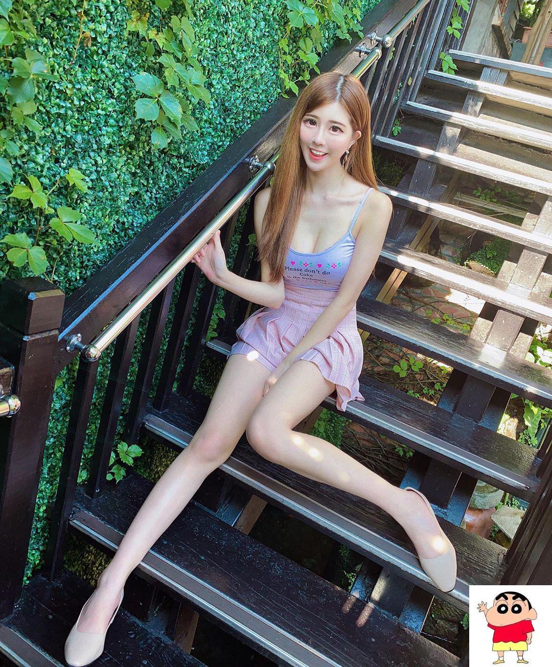 薇薇儿 嫩白长腿逆天到不行...看几遍还是IN (15P)