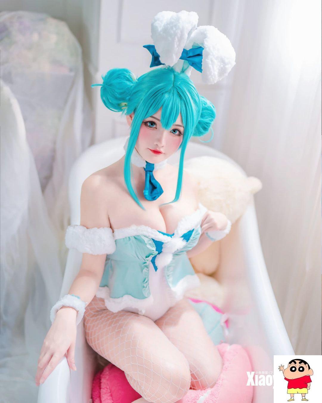 乳量制霸！小鱼KIKO甜美笑容暗藏色气，身材窈窕却有惊人「柔软双峰」