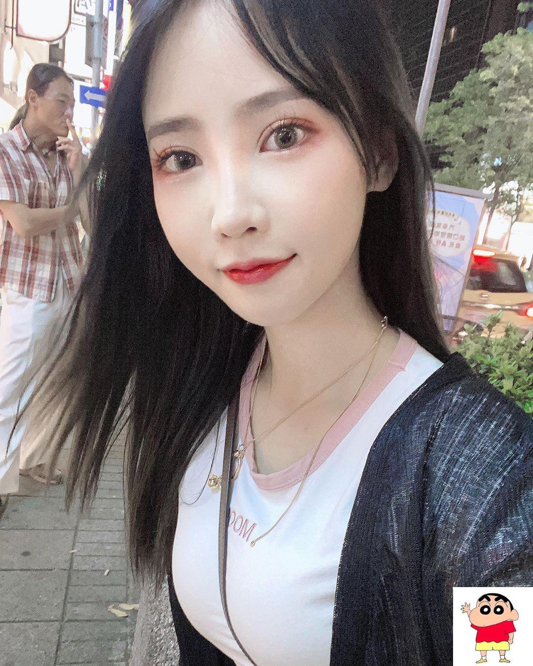 咪妃 甜美外型加上姣好身材身受粉丝喜爱 (15P)