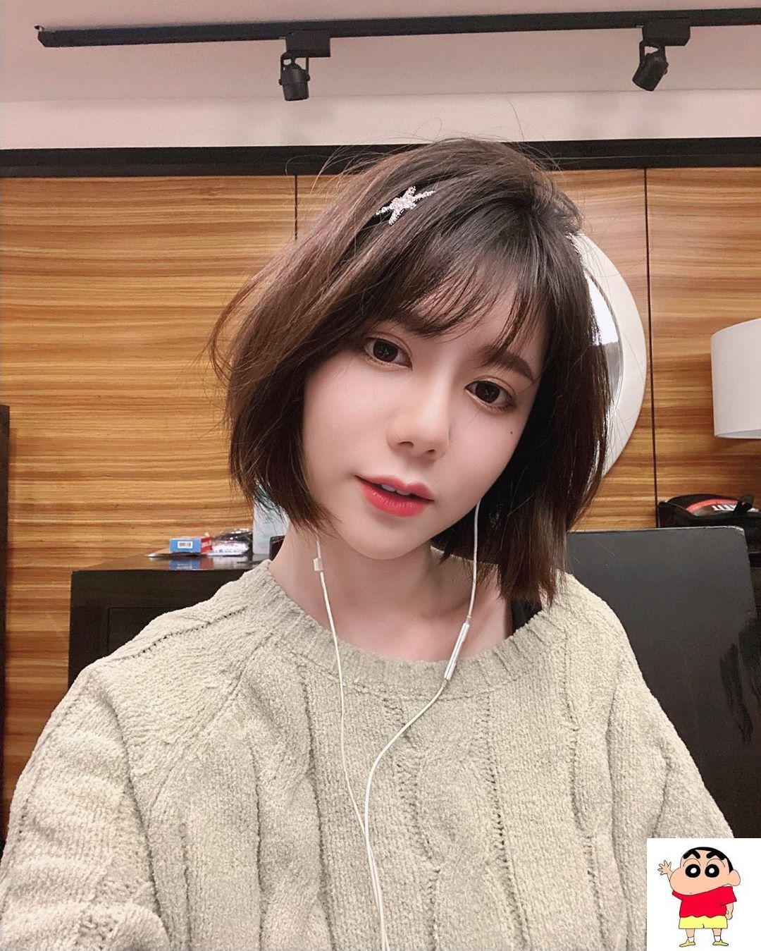 janice家家 水汪汪大眼和白皙身材...让人恋爱 (13P)