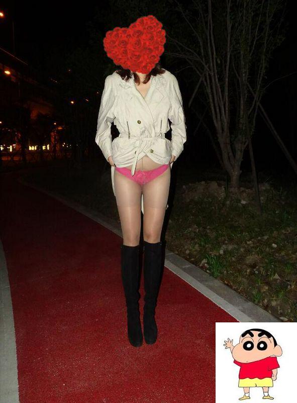 高架下真空刺激露出 (19P)