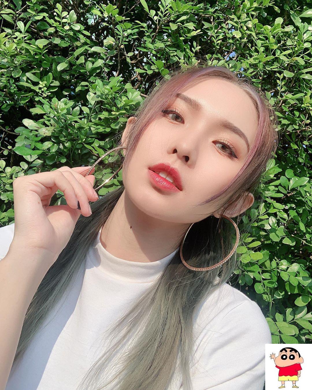 Misty雾雾 姣好身材与甜美笑容让人招架不住 (10P)