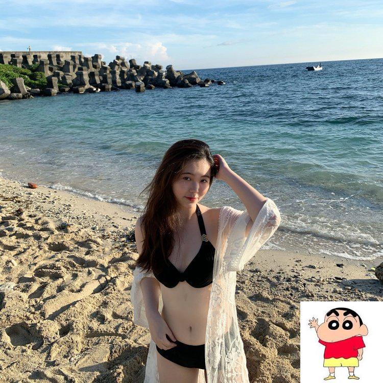 19岁可爱正妹，皮肤超级白～stacyoops (10P)