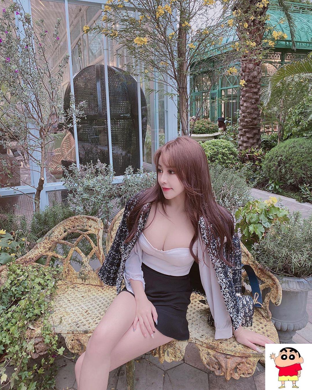 诗锜 身材反差感「惊为天人」沈甸甸很有料！ (15P)