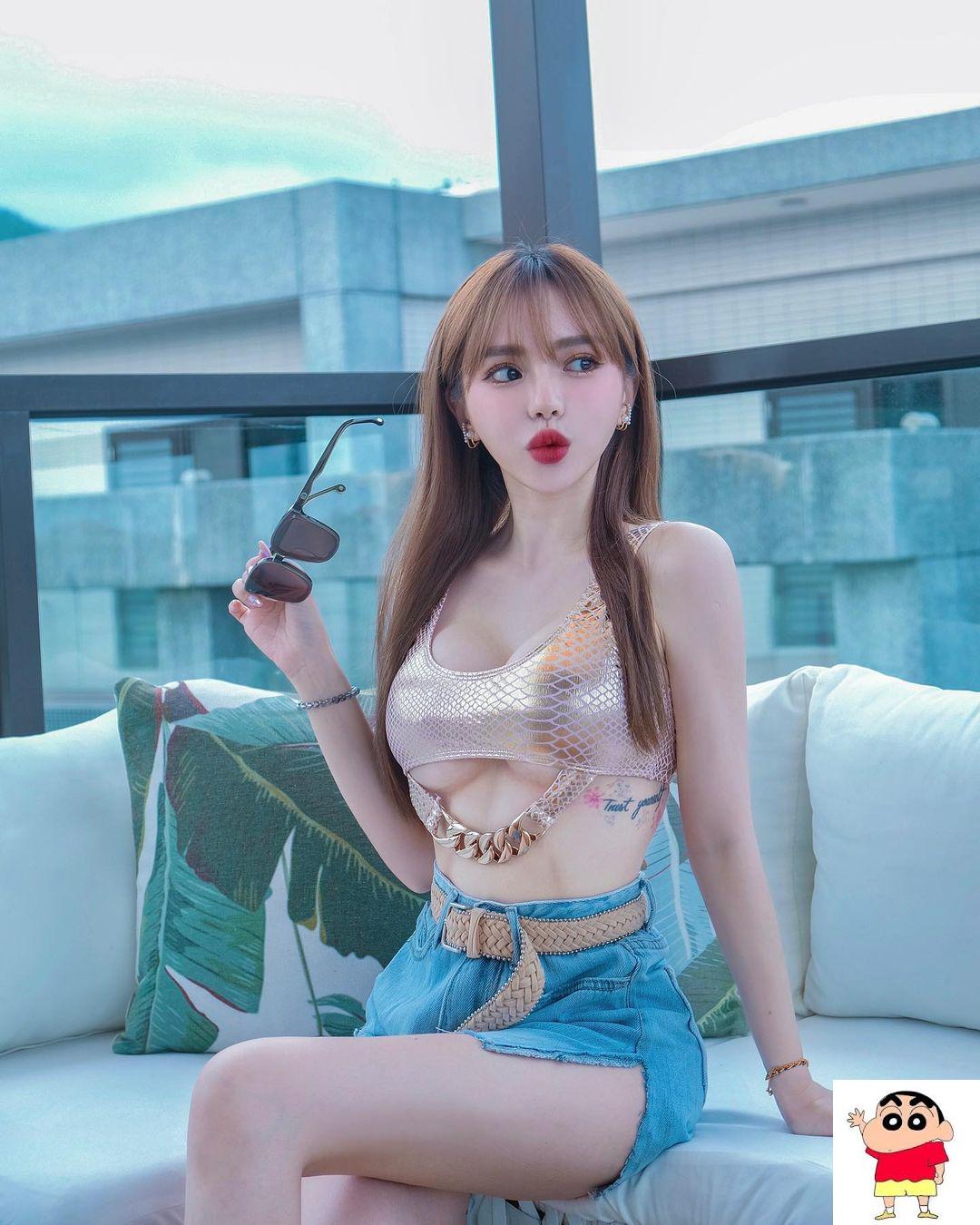 高伏特舞姬「斯亚Siya糖果」沟沟好深邃，浑圆美尻画面太狂了！