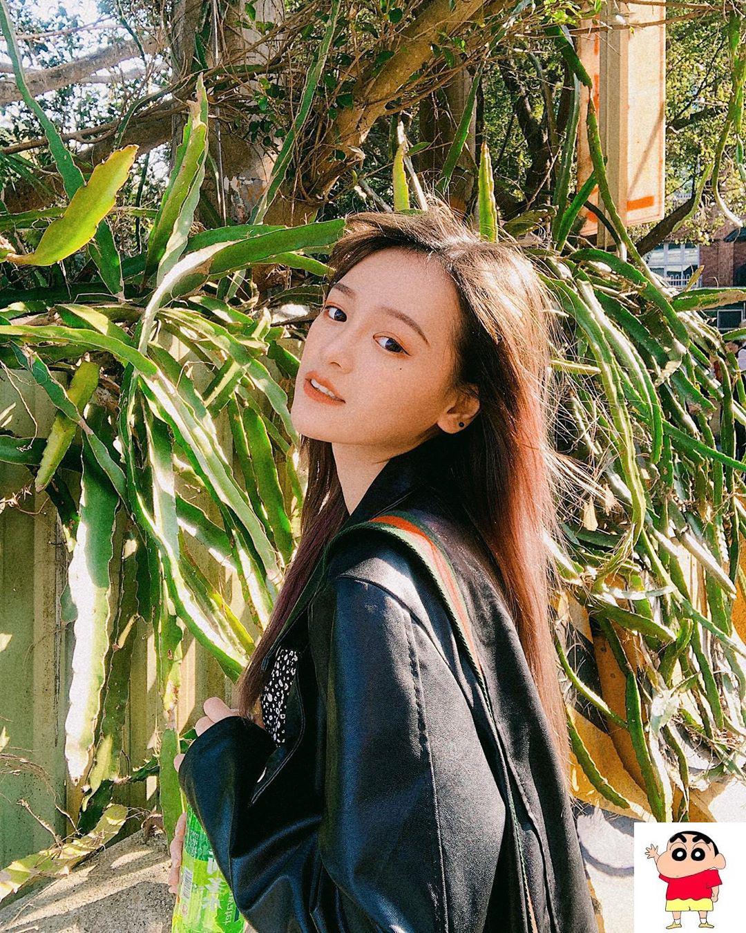 佳雯 火辣曲线玲珑有致...网暴怕两眼不够看 (10P)