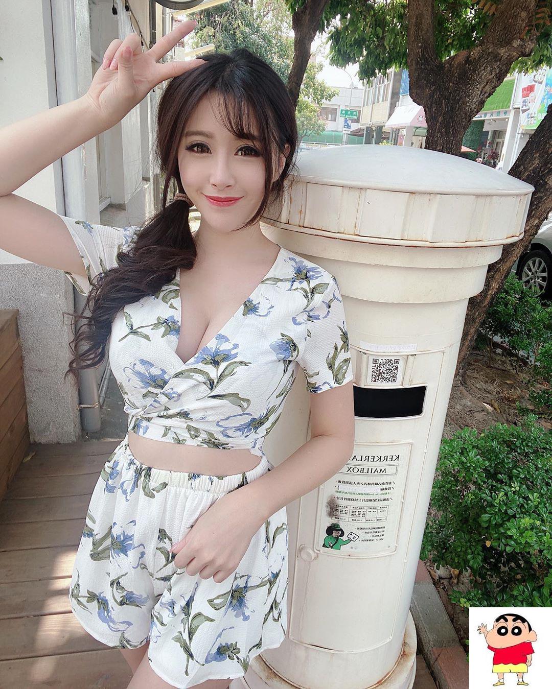 邬育锜 颜值如天女下凡 让人回到初恋的滋味 (12P)