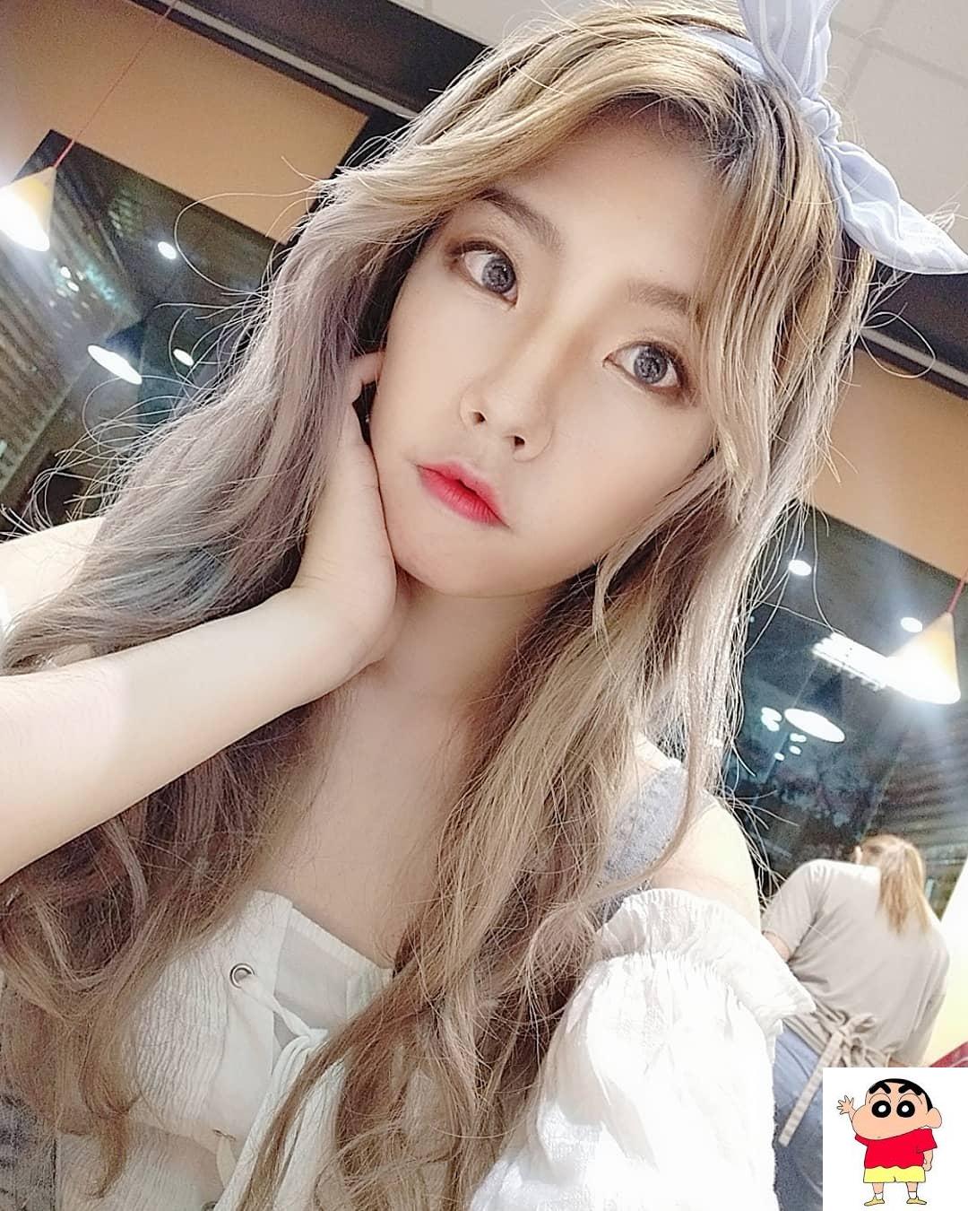 雨熙Lydia 甜美笑容、苗条好身材藏不住 (10P)