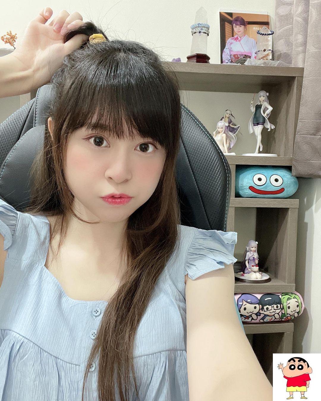 游戏实况主瑞咪可爱脸蛋甜到蛀牙 (20P)