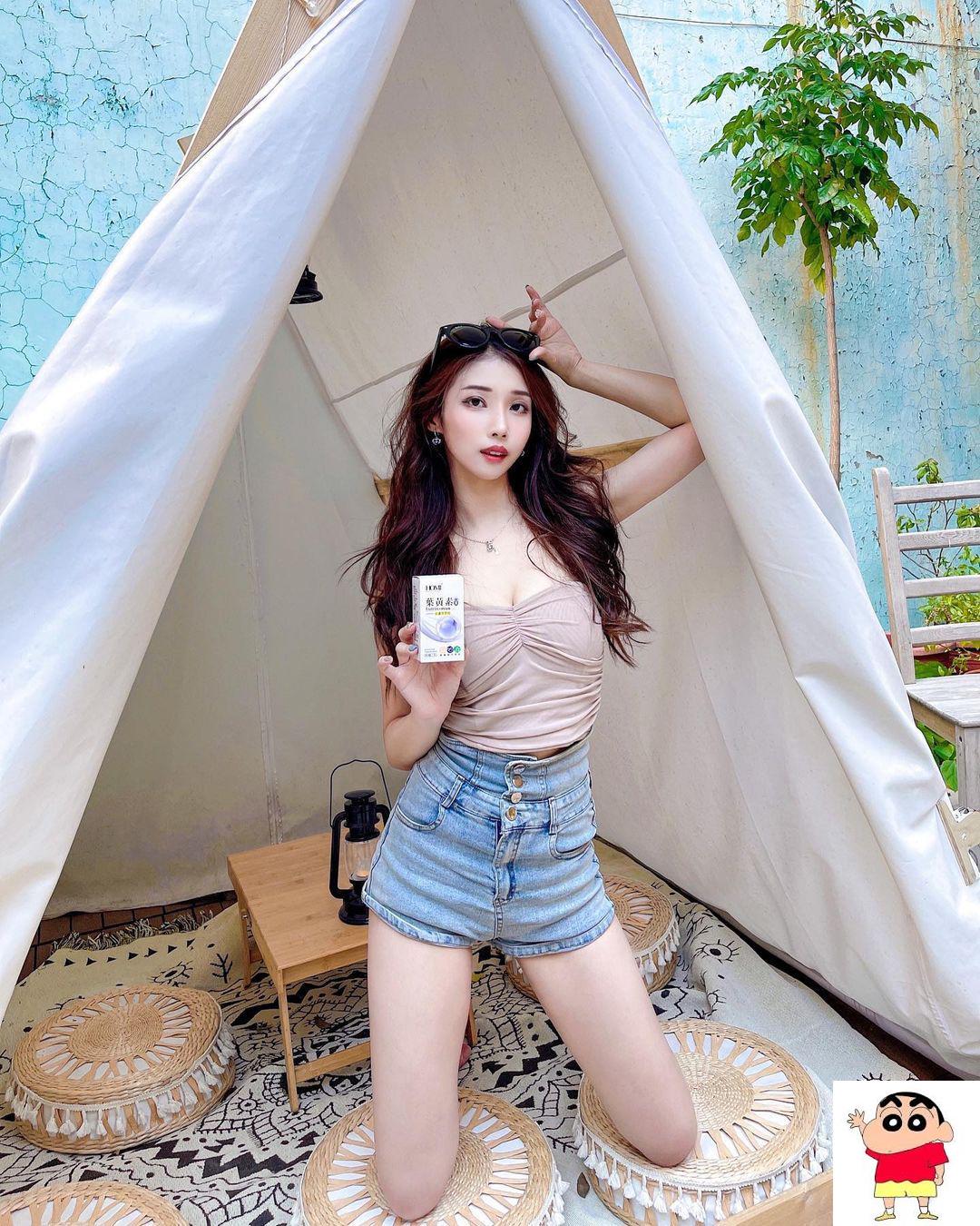 D极品正妹文柠Anna雪白美体大方秀出逼人开战！优质曲线兇到太诱人！