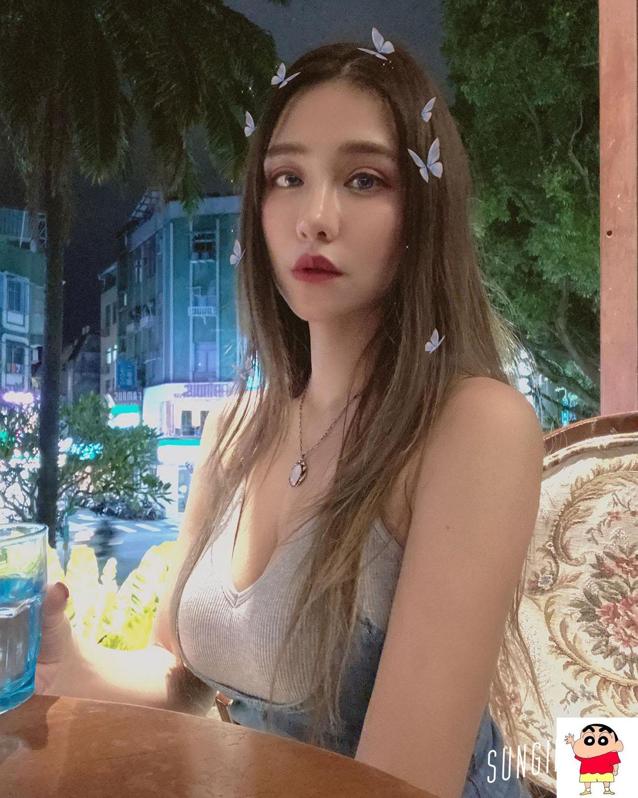 Chen pei chen、骑马机女神超性感全裸入浴白皙美背翘臀全都露 (13P)