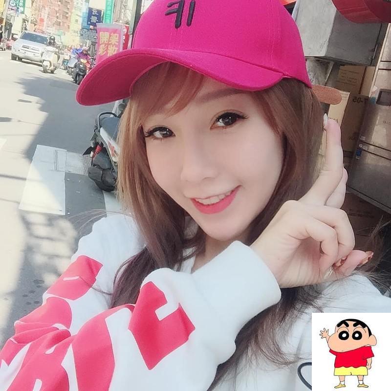 正妹晶晶粉红色外套自拍惹火深沟呼之欲出身材超好 (16P)