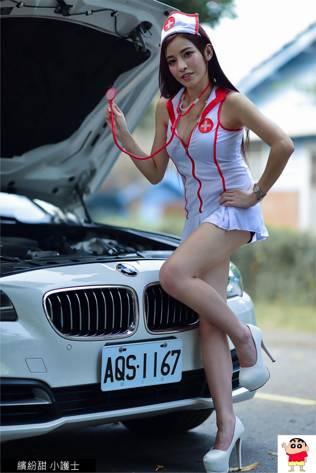 【台模美腿系列】长腿美模缤纷甜 小护士 高跟美腿外拍【33P】