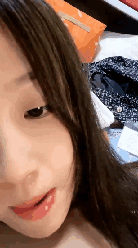 超级风骚御姐！裸舞诱惑~道具自慰！疯狂喷~1849146696_20240612-